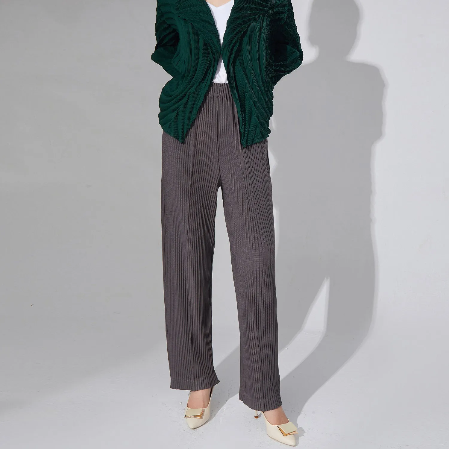 2025 Folded wide-leg pants women's high waist drape  autumn new Miyake loose straight pants casual solid color trousers