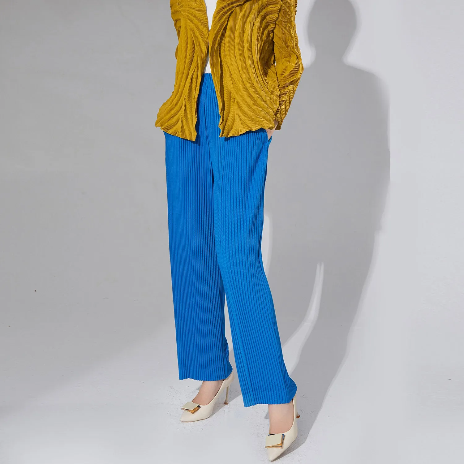 2025 Folded wide-leg pants women's high waist drape  autumn new Miyake loose straight pants casual solid color trousers