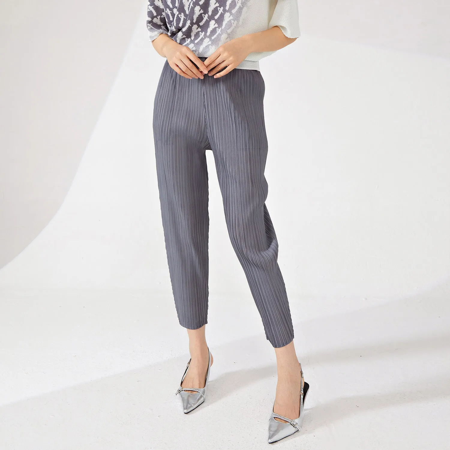 2025 Miyake Women's Spring Women's Small Casual Pants Elastic Waist High-end Simple Versatile Nine-Point Pants Folded Harlan Pants