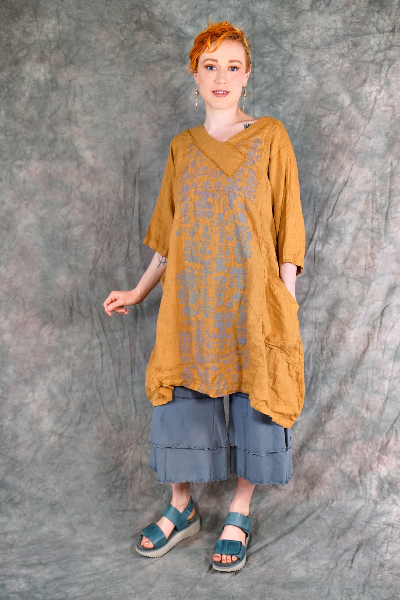 2133 Crossover Urchin Tunic Antique Bronze-P