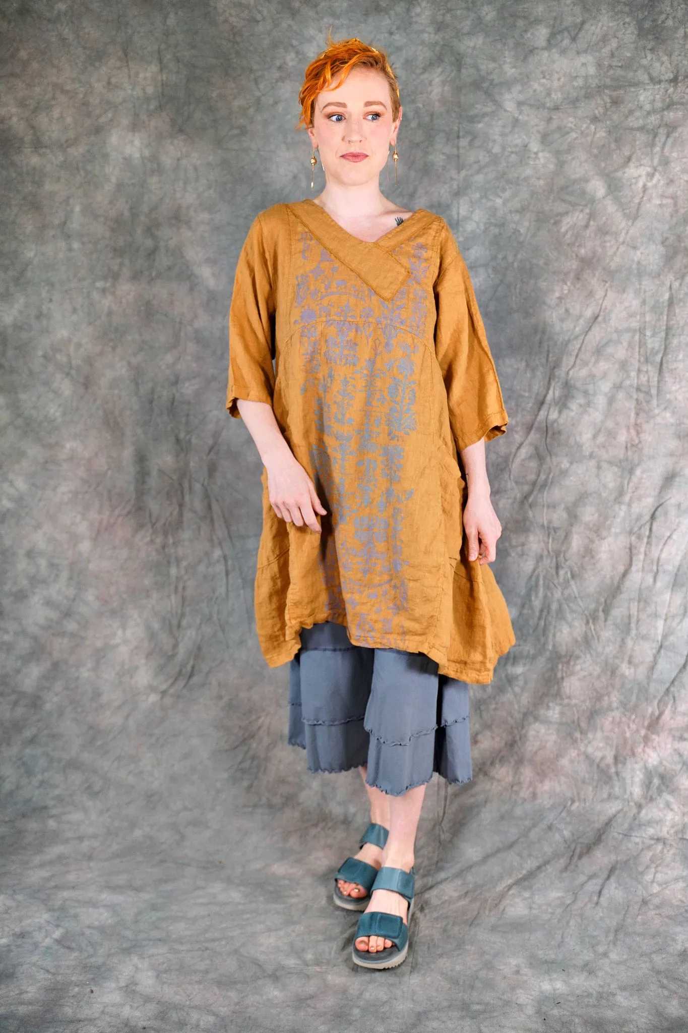 2133 Crossover Urchin Tunic Antique Bronze-P