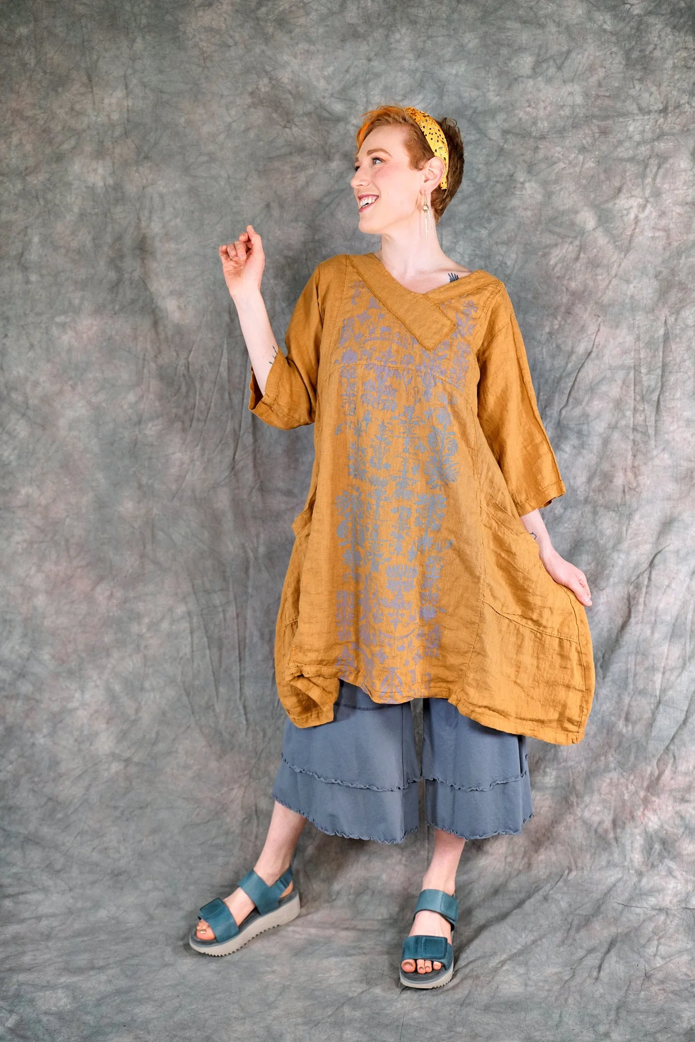 2133 Crossover Urchin Tunic Antique Bronze-P