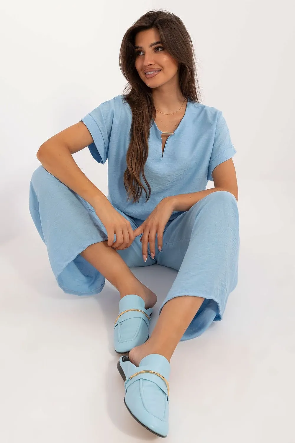 Casual set consisting of a blouse and pants