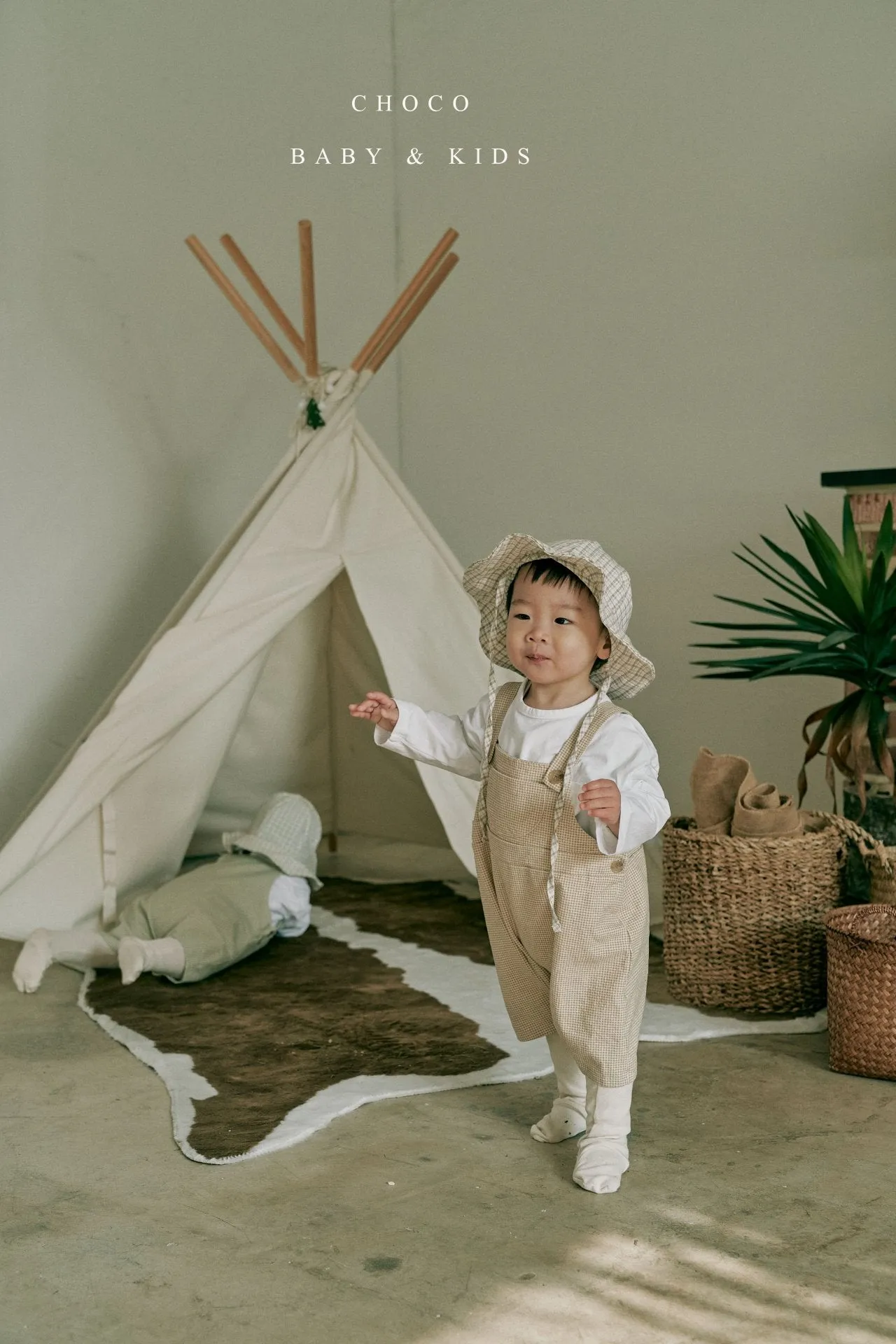 Chocobebe Apple Dungarees (2 colour options)