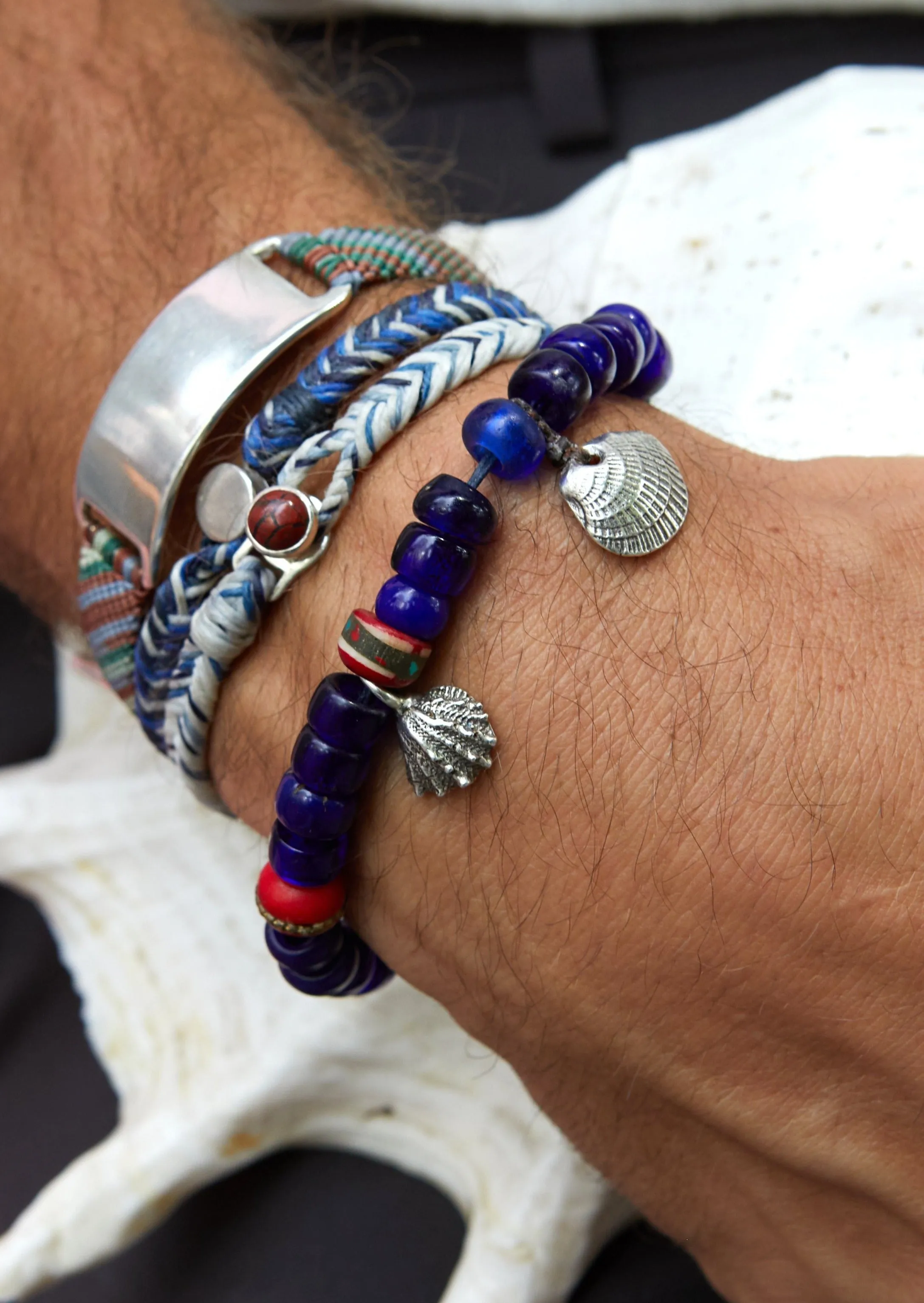 Classic Fishtail Button in Royal Blend