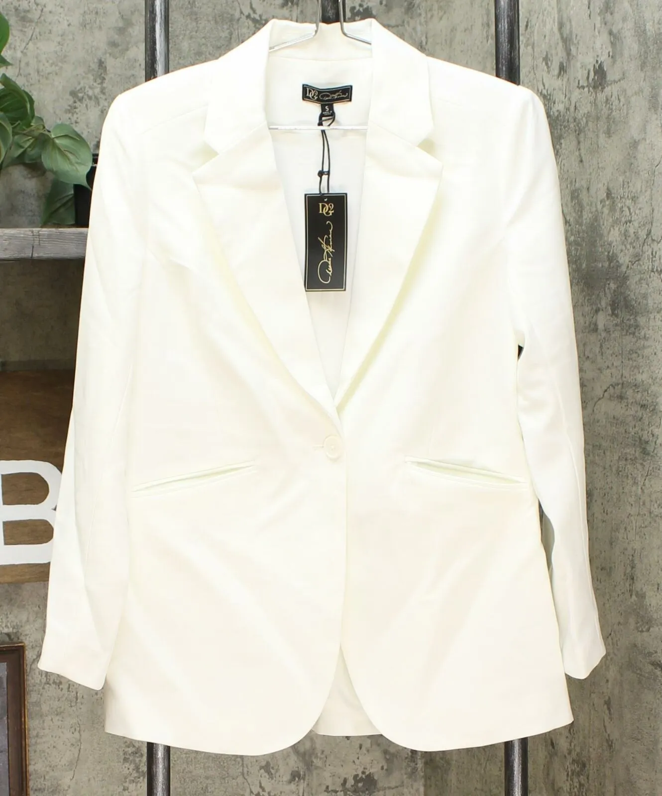 DG2 by Diane Gilman Women's Wrinkle Resistant Gabardine Blazer