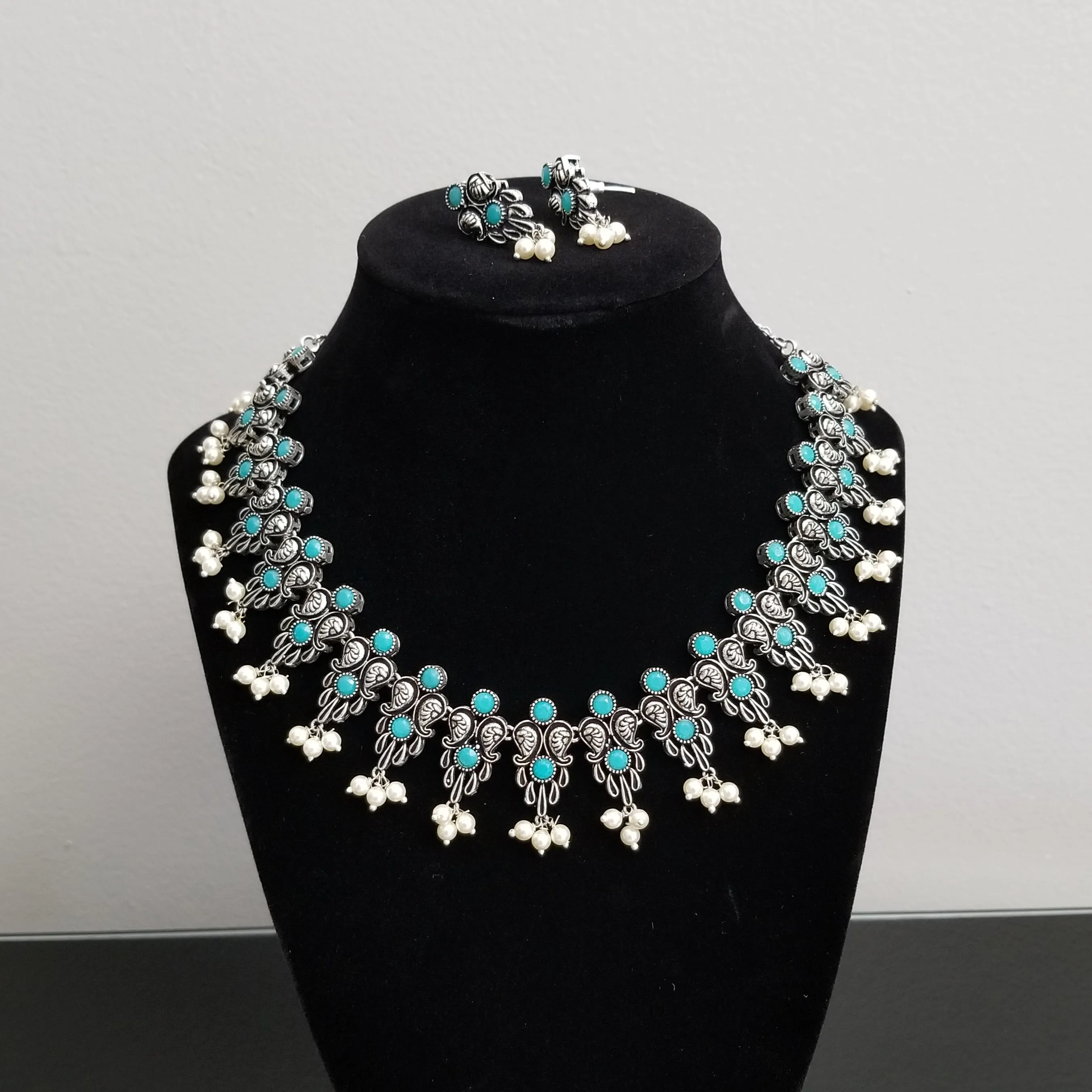 Indo Western Trendy Necklace With Oxidised Plating 2683