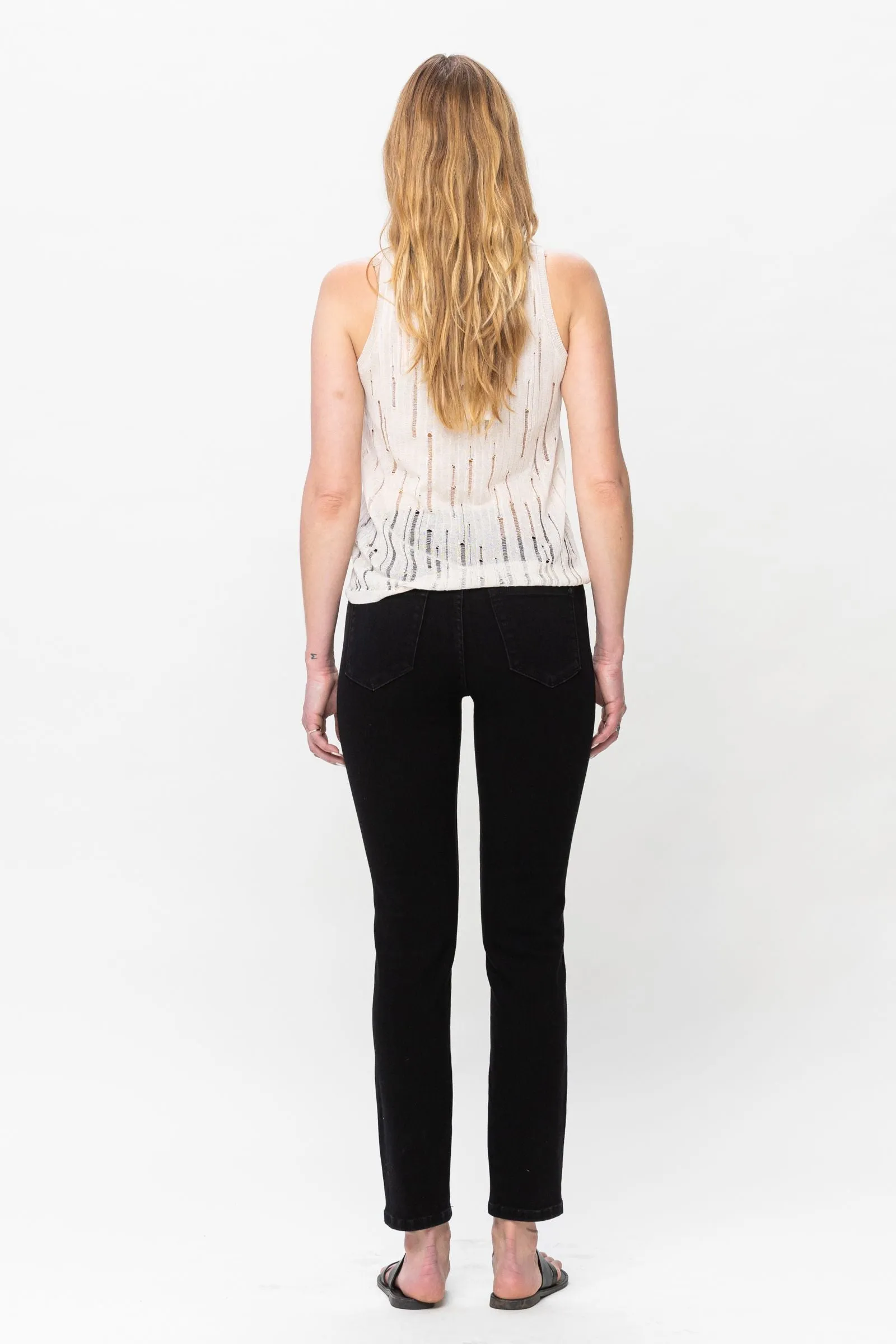 Judy Blue || Kara Mid-Rise Black Slim Fit Jean