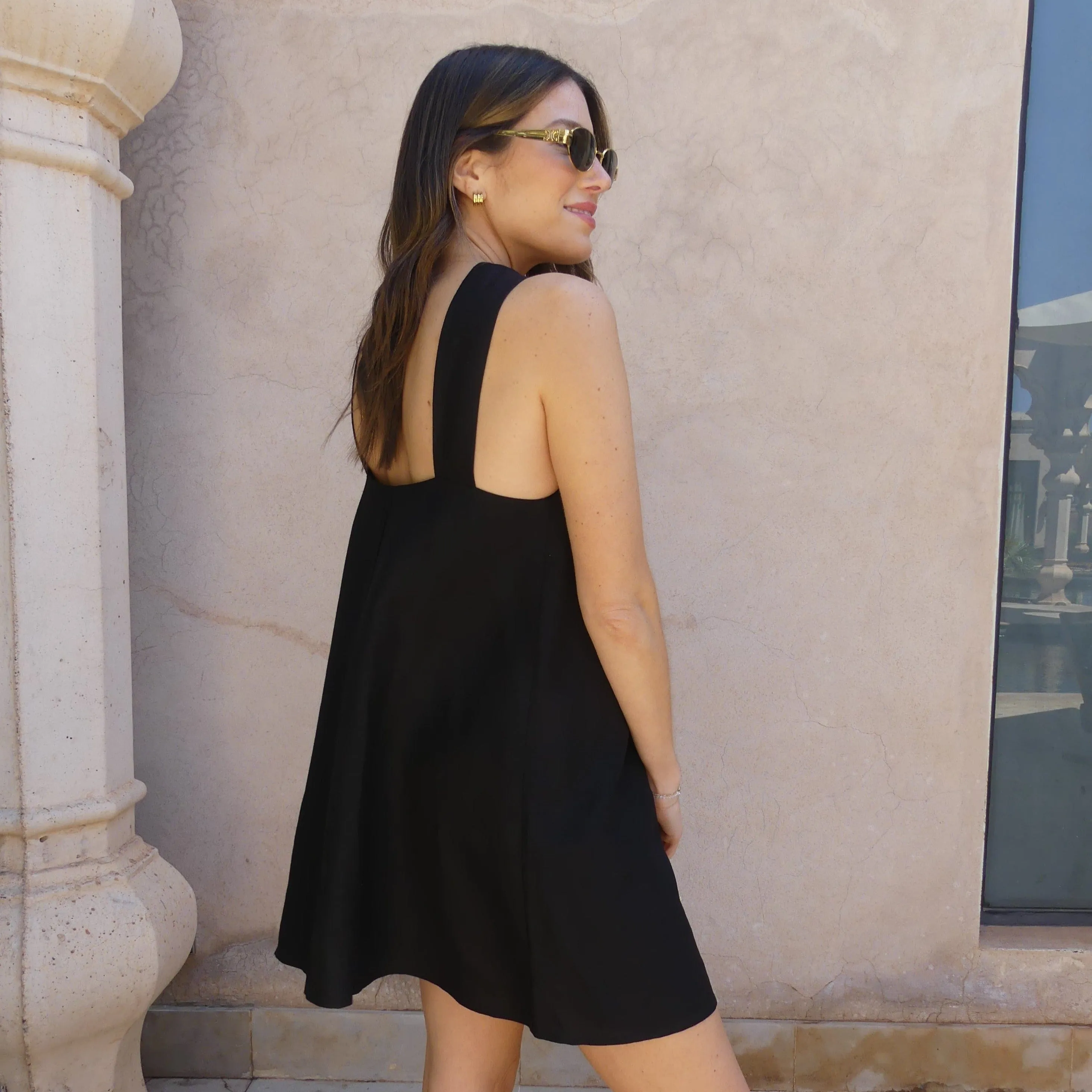 KNOT DETAIL MINI DRESS - BLACK