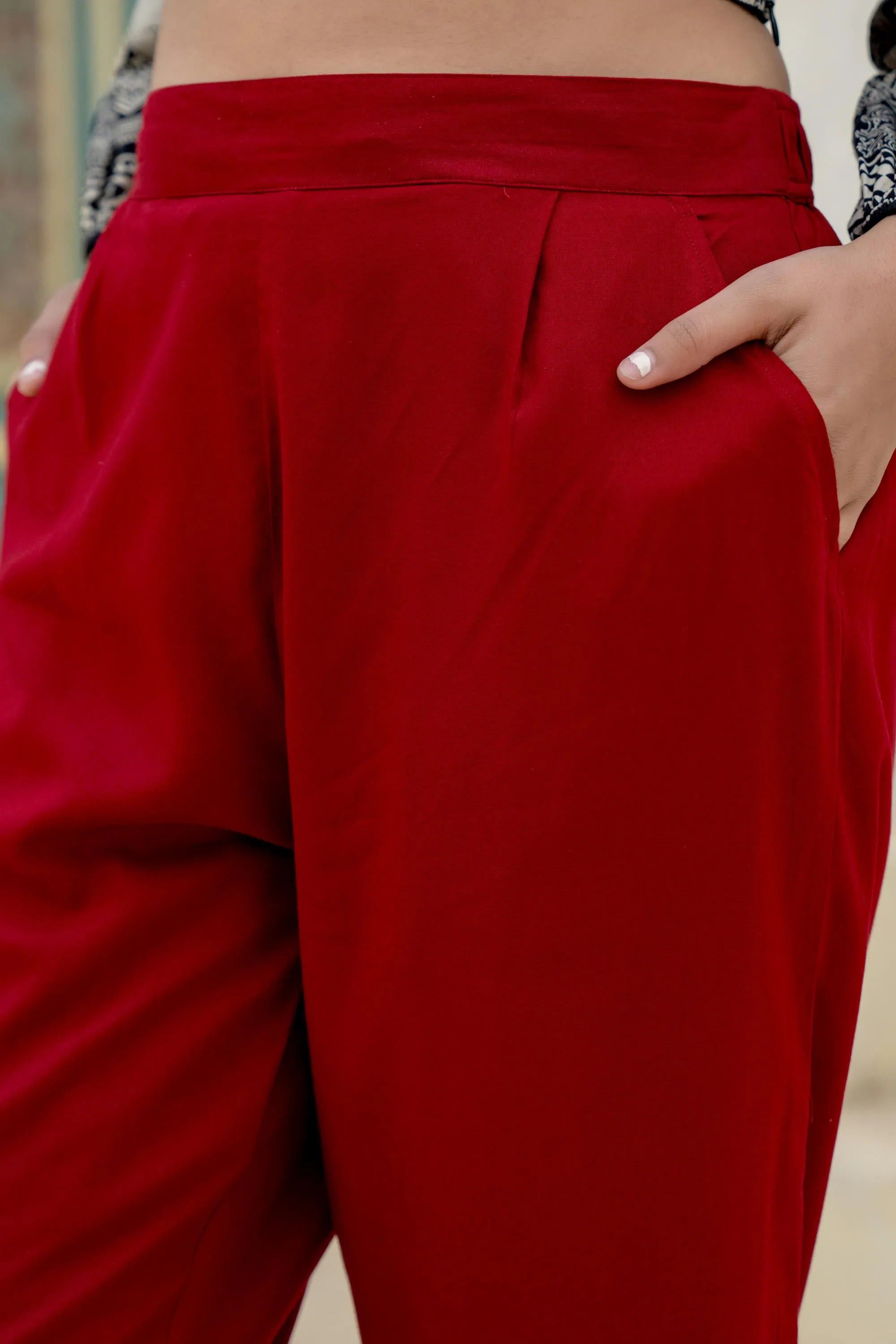 Maroon Solid Viscose Pants