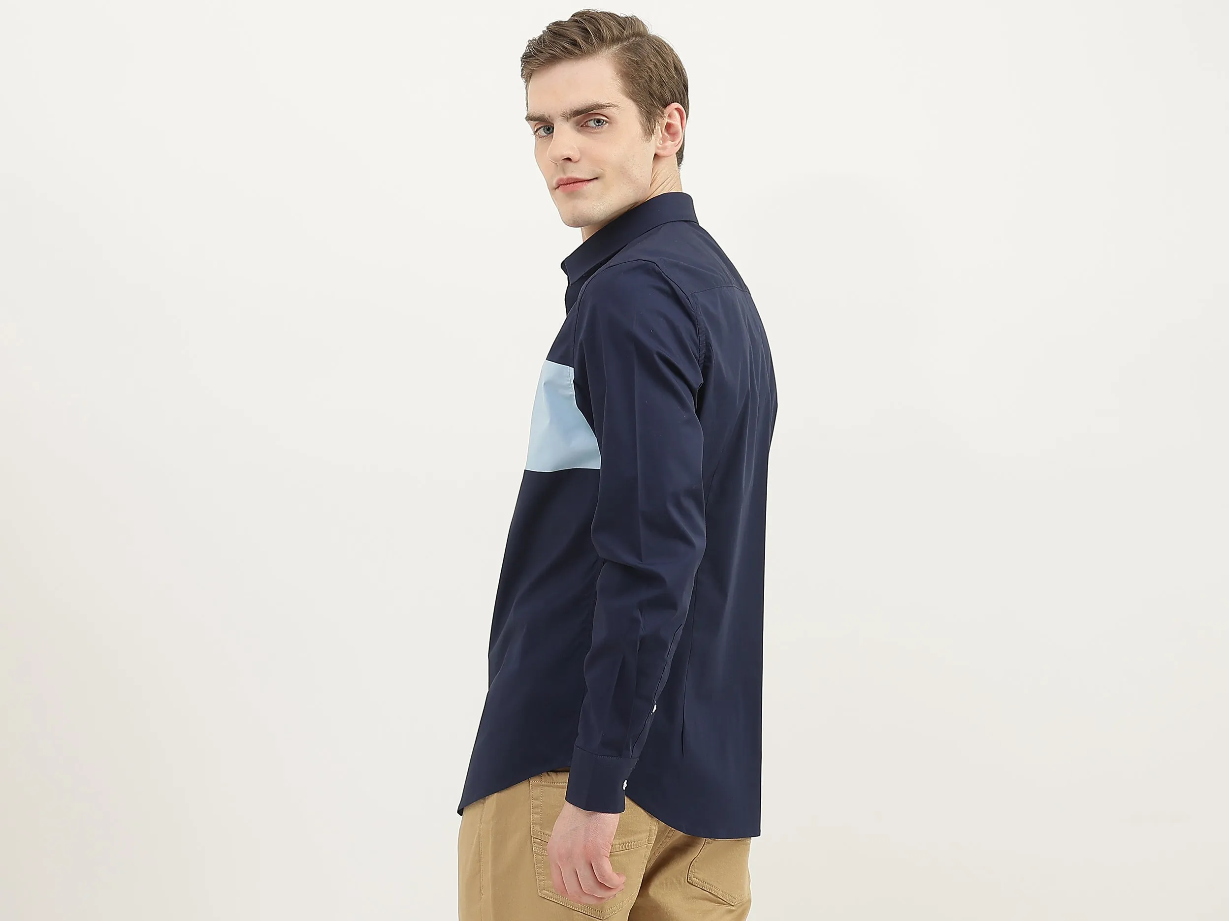 Men Colorblock Spread Collar Shirt