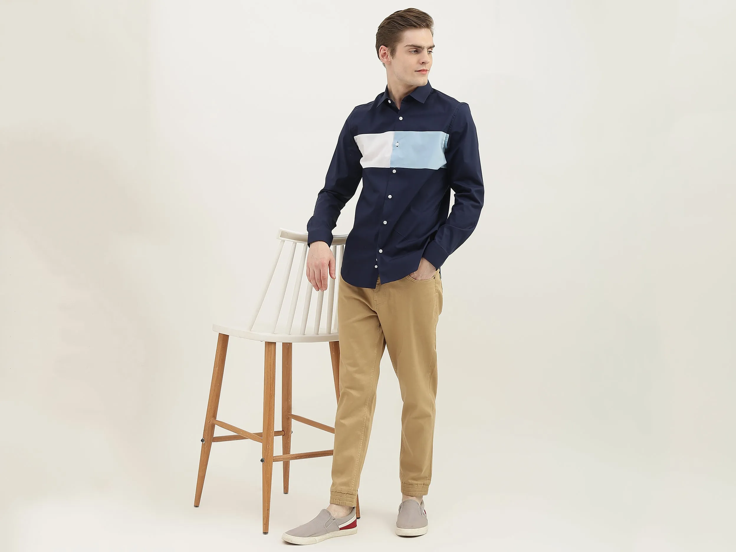 Men Colorblock Spread Collar Shirt