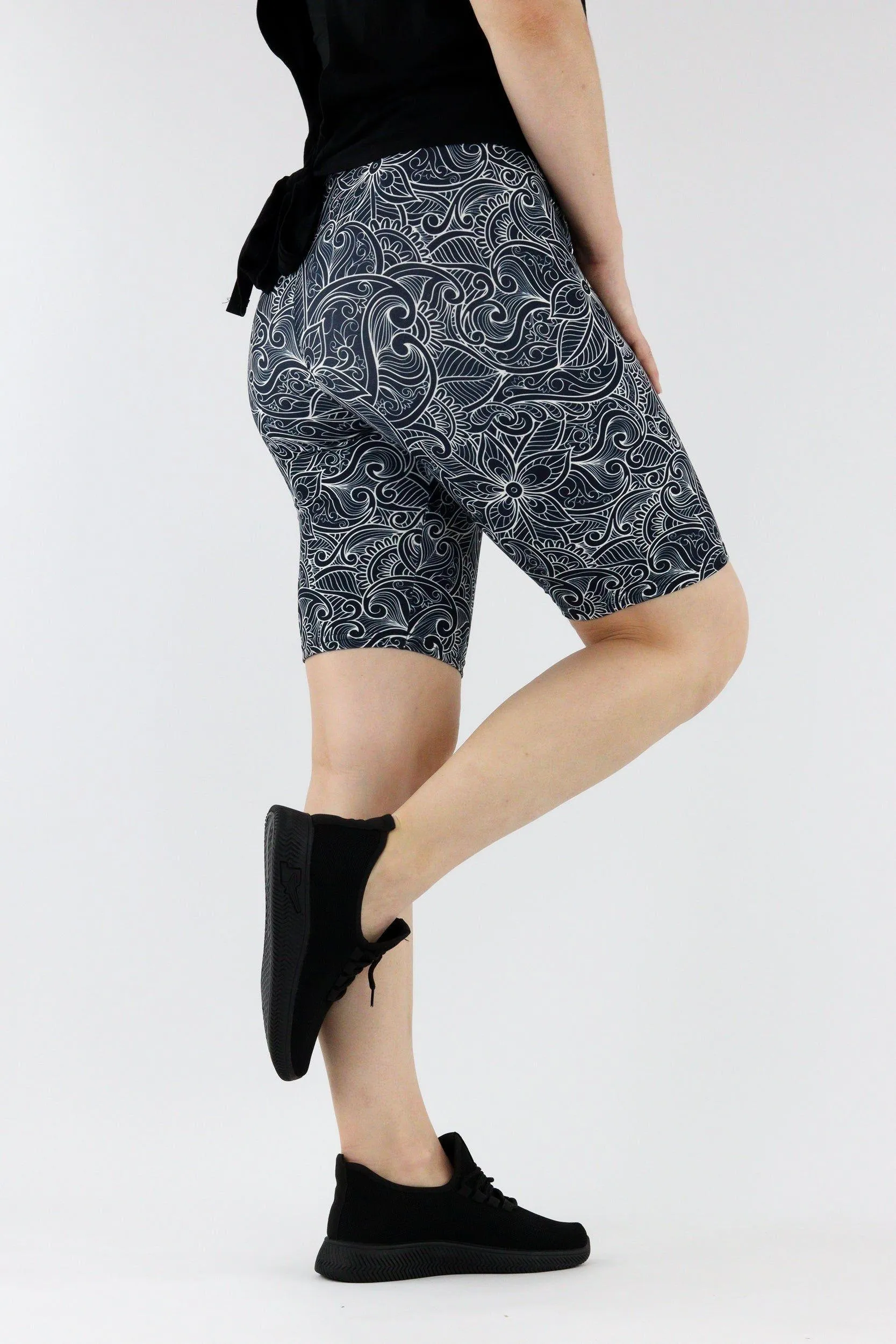 Monochrome Paisley - Casual - Long Shorts
