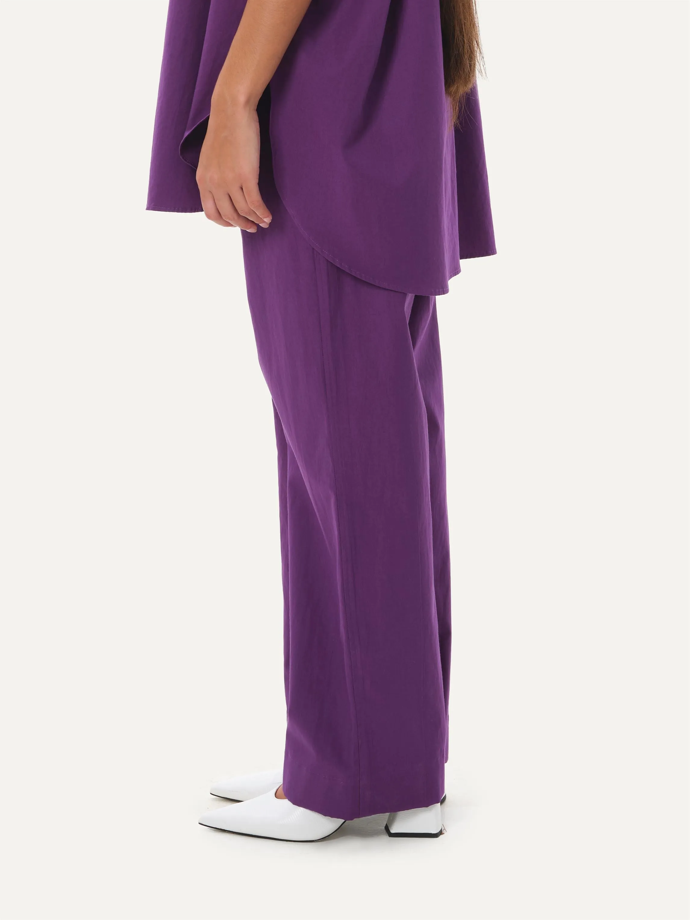 Naushad Ali   I   Wide-legged pleated pants Grape Signature Spring Summer 2025 Grape Poplin NA SS24 W27P