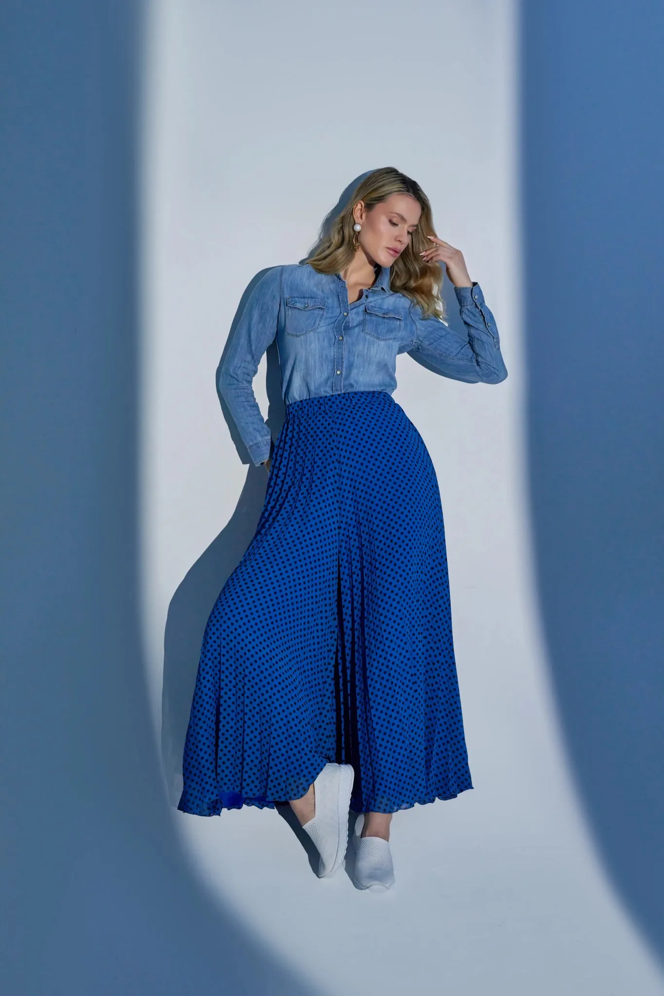 Polka Dot Pleated Chiffon Wide Leg Pants: High-Waisted and Regular Fit