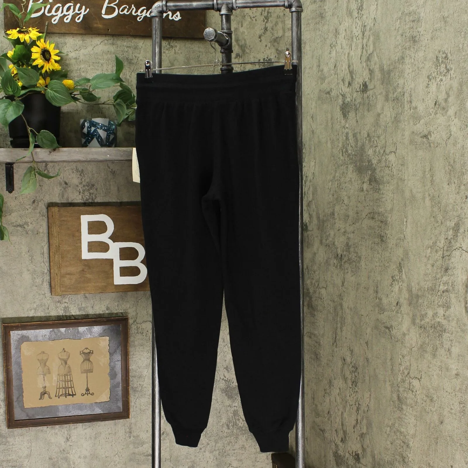 Universal Thread Women's Mid-Rise Regular Fit Fleece Jogger Sweatpants
