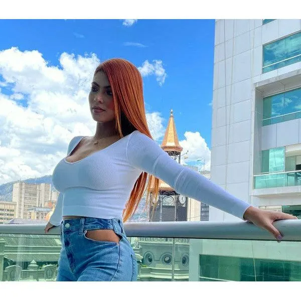 Wide V Neck Crop Long Sleeve Top
