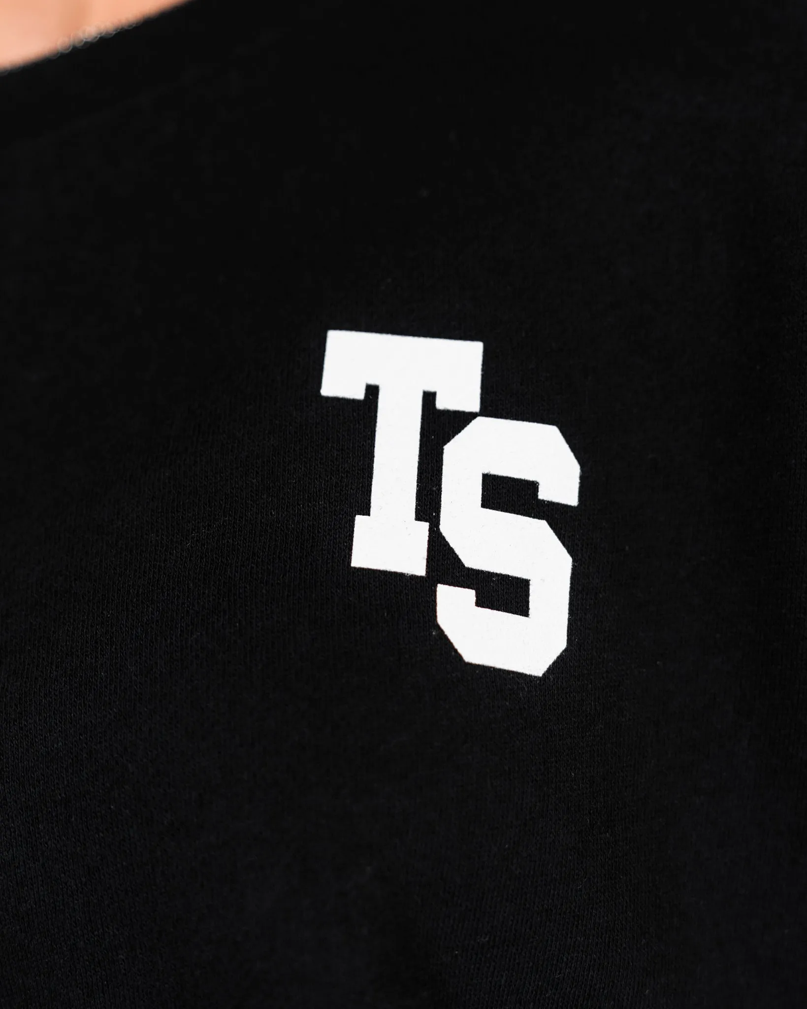 WKND Crop Crewneck - Black